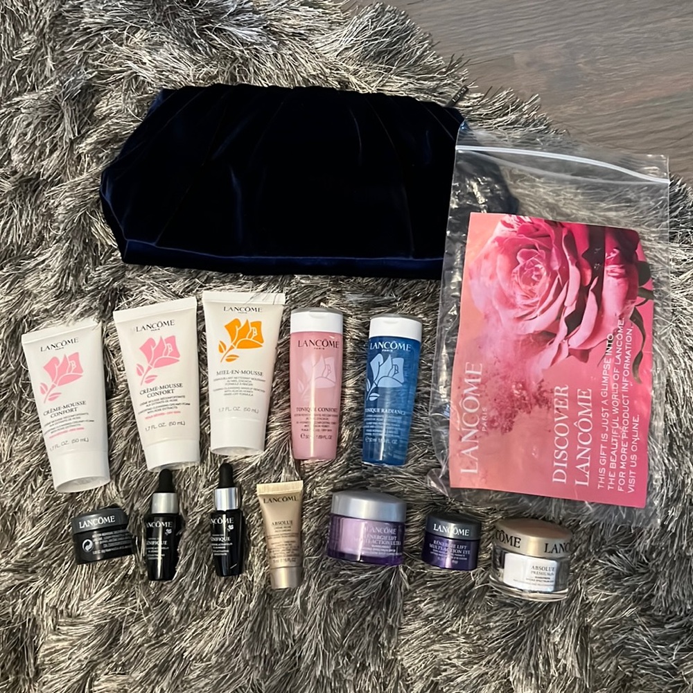 Lancôme skincare bundle with blue velvet pouch - new